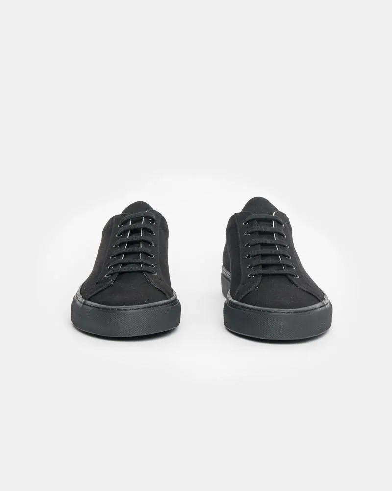 Achilles Low in Canvas Black