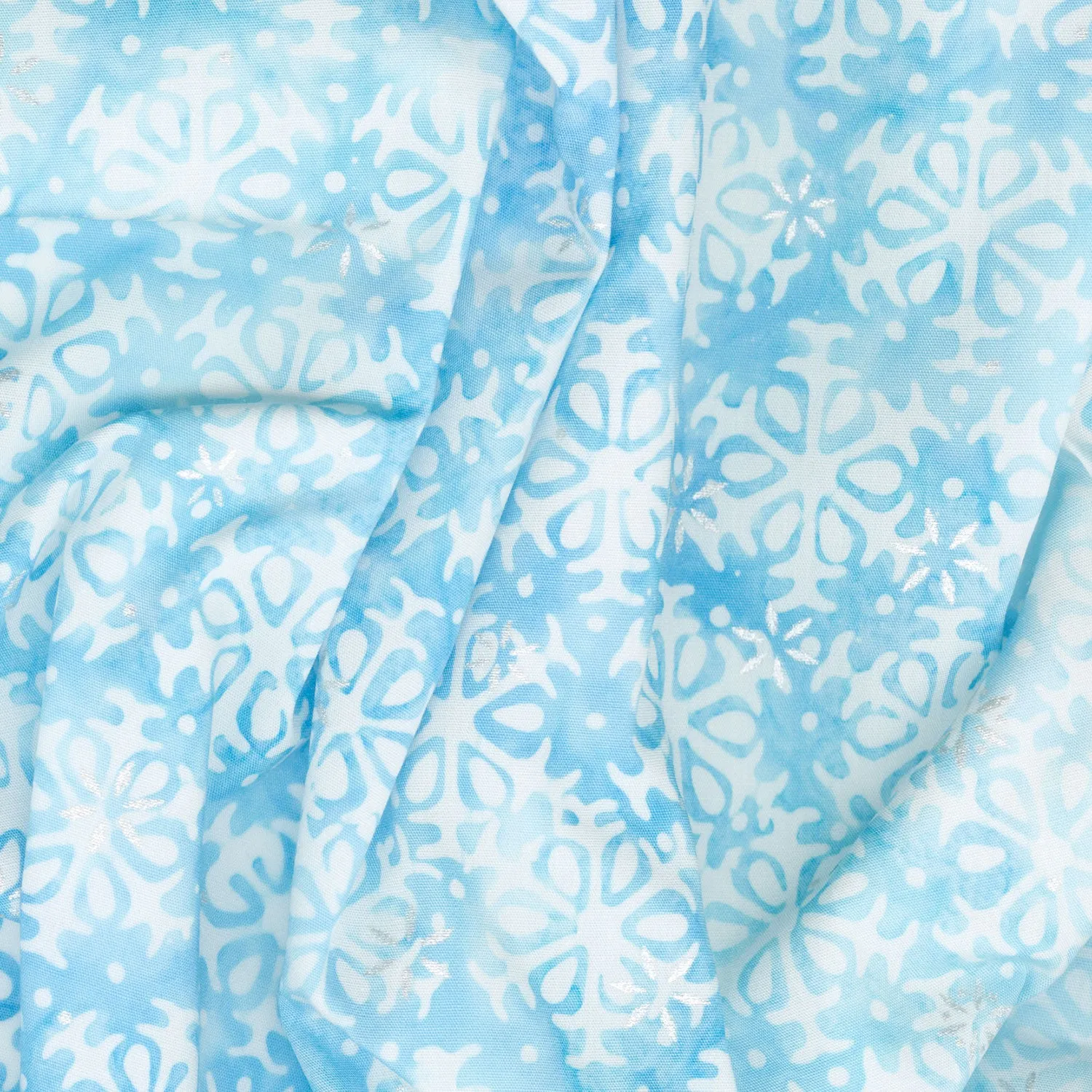 Artisan Batiks - Snowscape Snowflakes Cloud Metallic Yardage