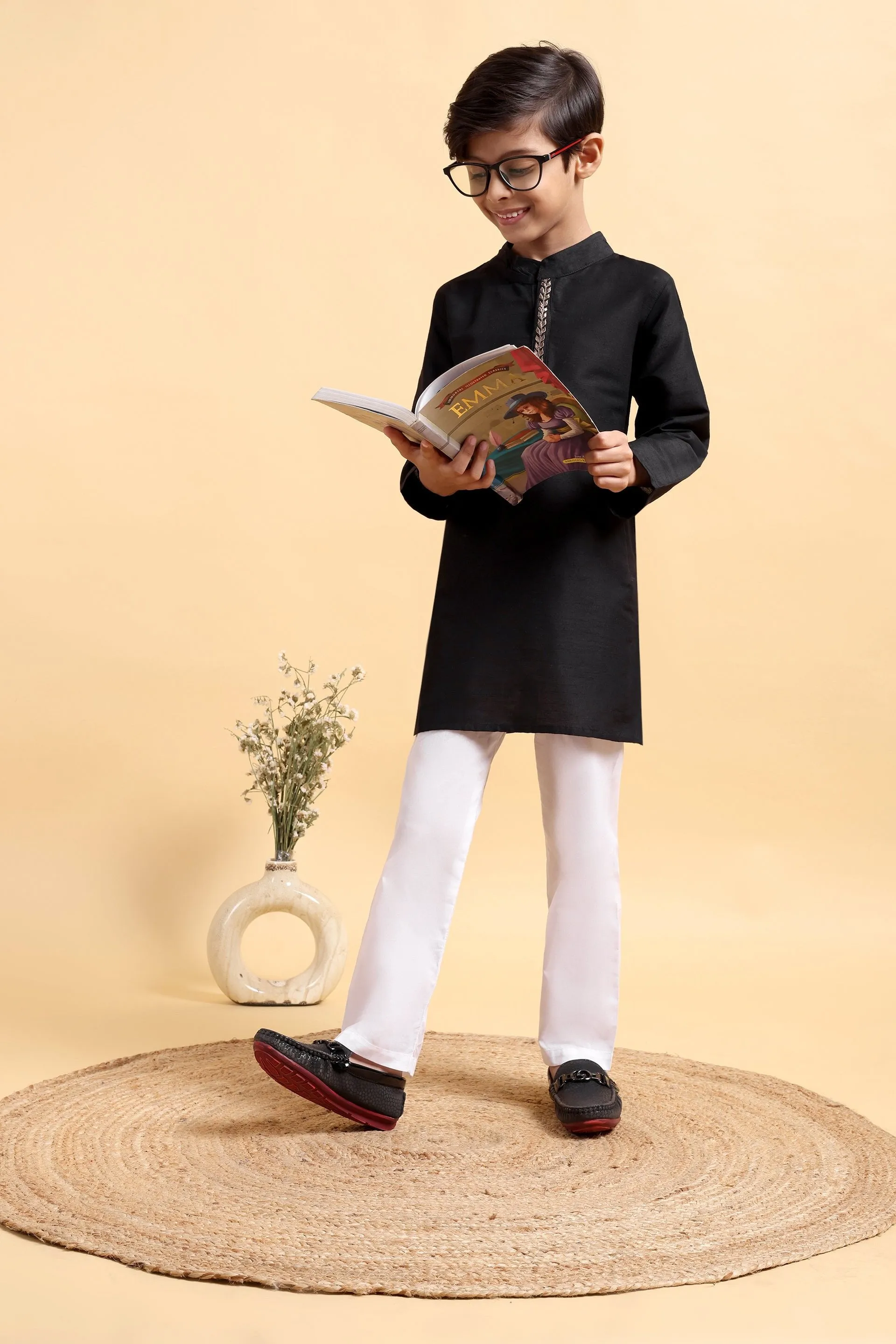 Boys Cotton Silk Embriodery Kurta & Pajama Set