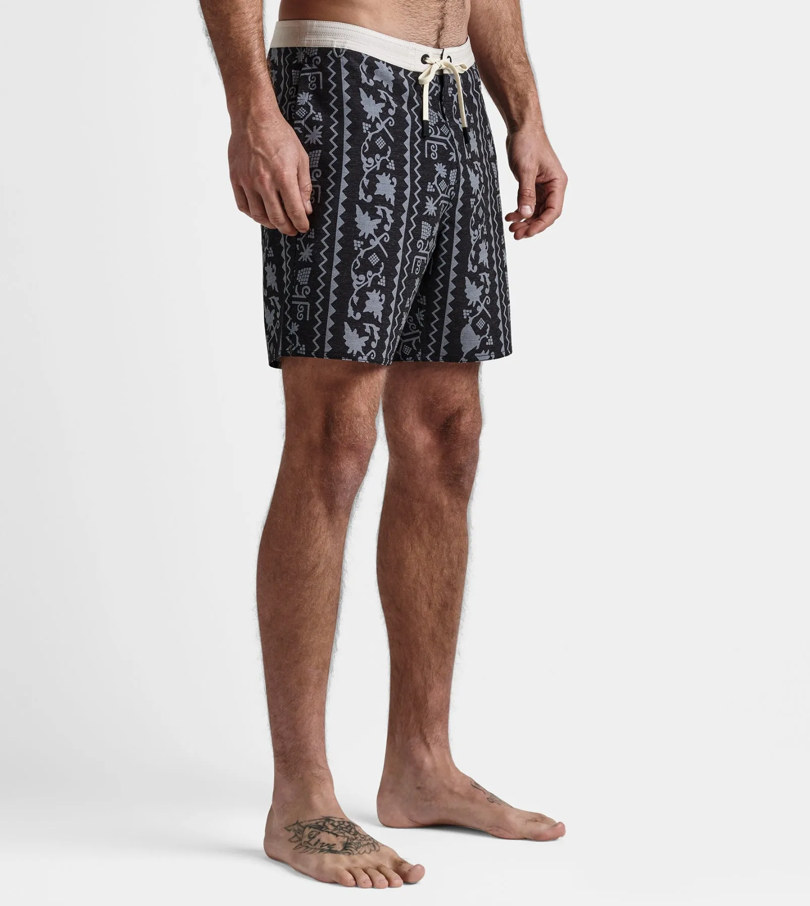 Chiller Boardshorts 17"