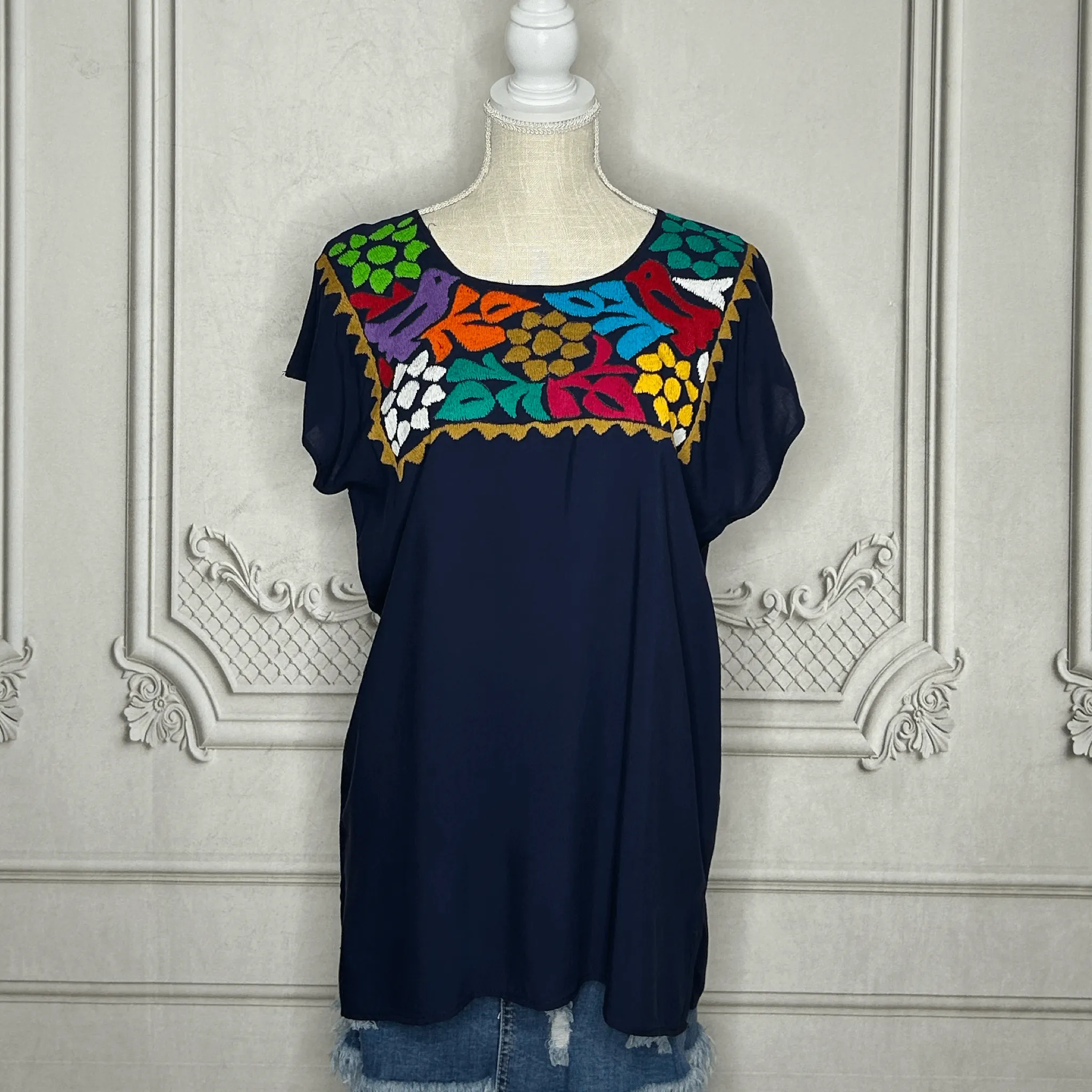 Jalapa Mexican Blouse - Neck Detail