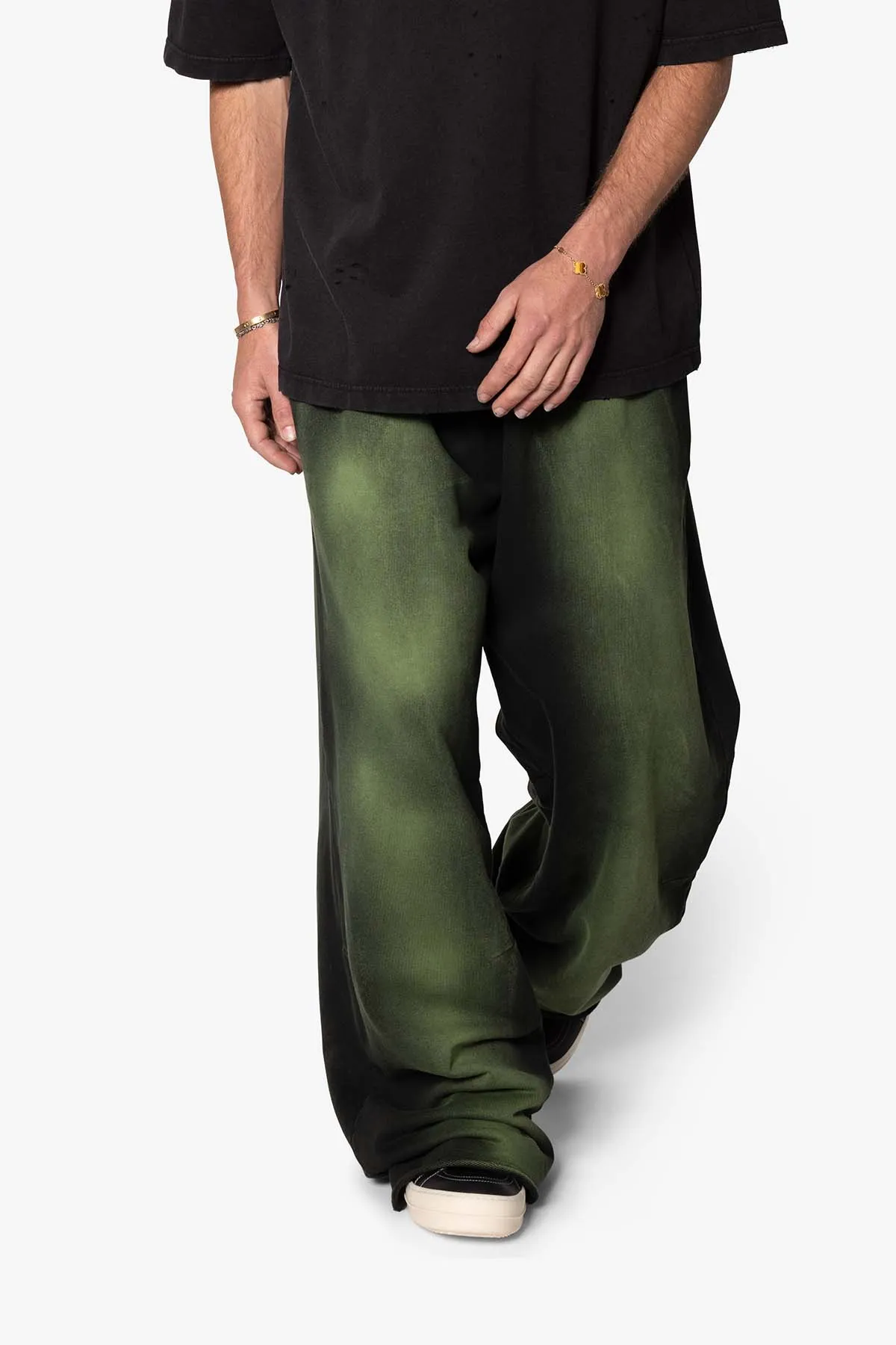 Sprayed Ultra Baggy Sweatpants - Olive/Black